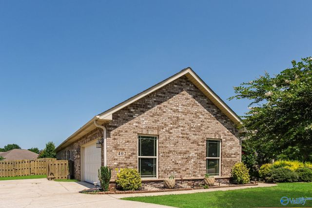 402 Mossyleaf Drive, Huntsville, AL 35824