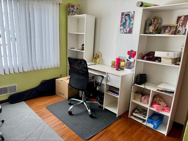 1290 Belmont Lane E, Maplewood, MN 55109