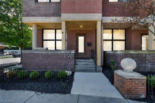 11901 Detroit Avenue, Lakewood, OH 44107