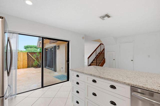 2625 SE 5TH Circle, Boynton Beach, FL 33435