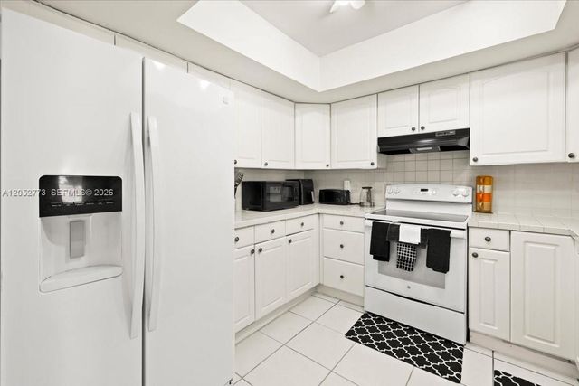 5850 NW 57th Avenue 7, Tamarac, FL 33319