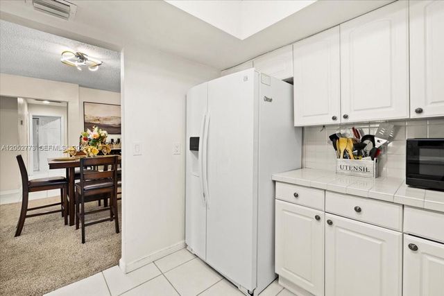 5850 NW 57th Avenue 7, Tamarac, FL 33319