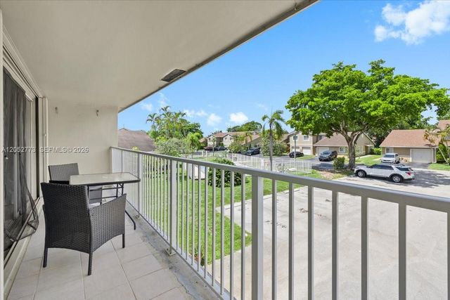 5850 NW 57th Avenue 7, Tamarac, FL 33319