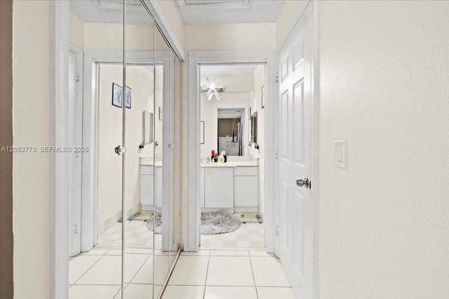 5850 NW 57th Avenue 7, Tamarac, FL 33319