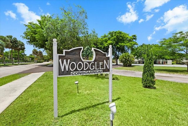 5850 NW 57th Avenue 7, Tamarac, FL 33319