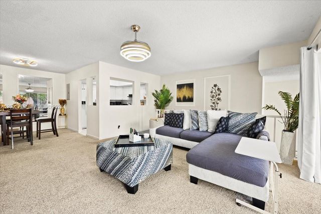 5850 NW 57th Avenue 7, Tamarac, FL 33319