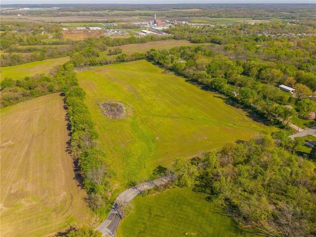 701 S Jones Road, Independence, MO 64056