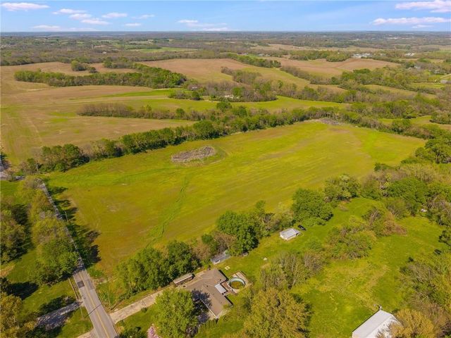 701 S Jones Road, Independence, MO 64056