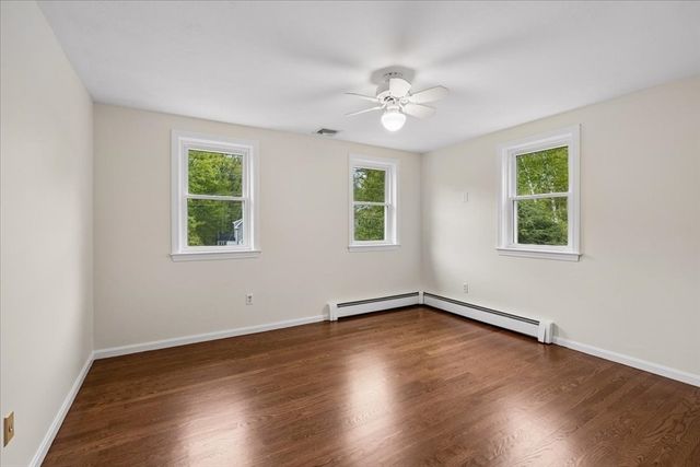 9 Robinhood Road, Tyngsborough, MA 01879