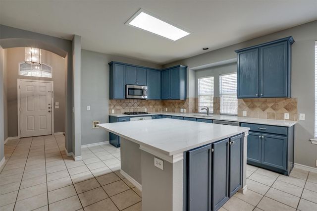 7657 Ravenhill Drive, Frisco, TX 75035