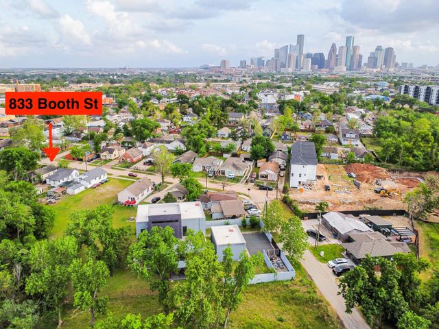 833 Booth Street, Houston, TX 77009