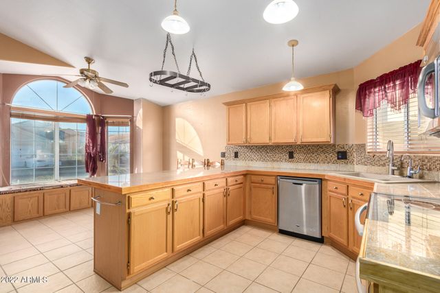 525 N VAL VISTA Drive 62, Mesa, AZ 85213