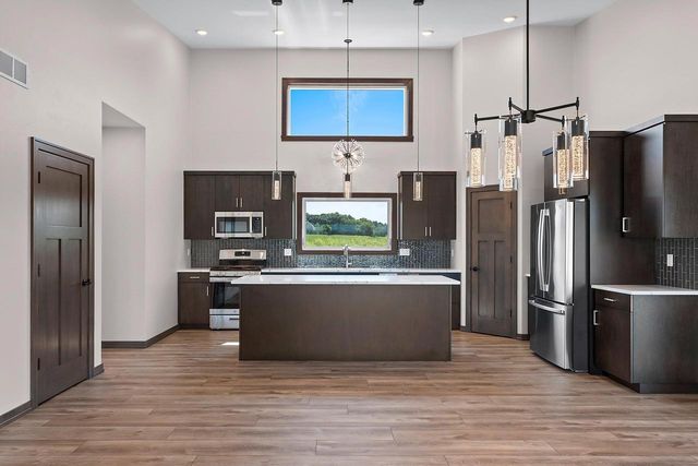1810 LOST TRAIL, Suamico, WI 54313