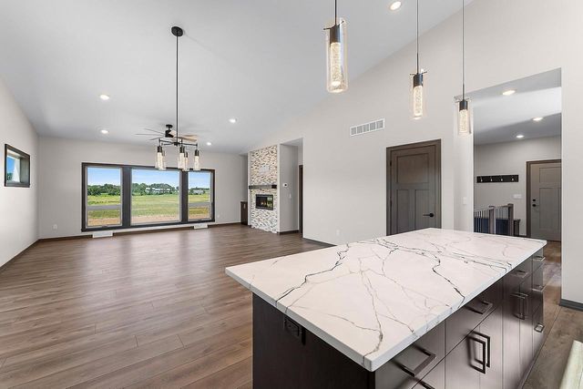 1810 LOST TRAIL, Suamico, WI 54313