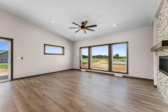 1810 LOST TRAIL, Suamico, WI 54313