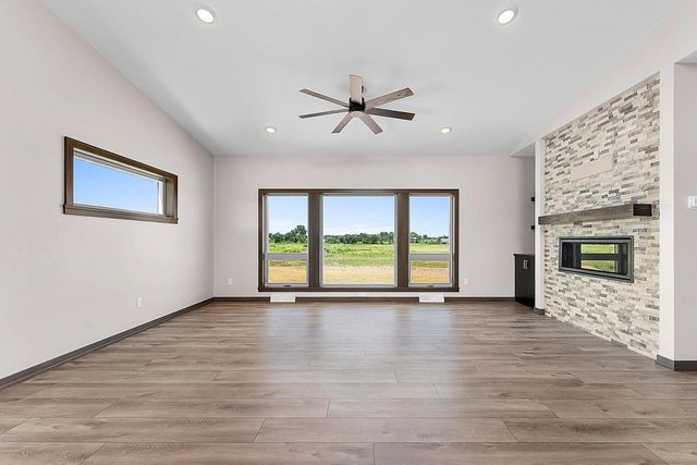 1810 LOST TRAIL, Suamico, WI 54313