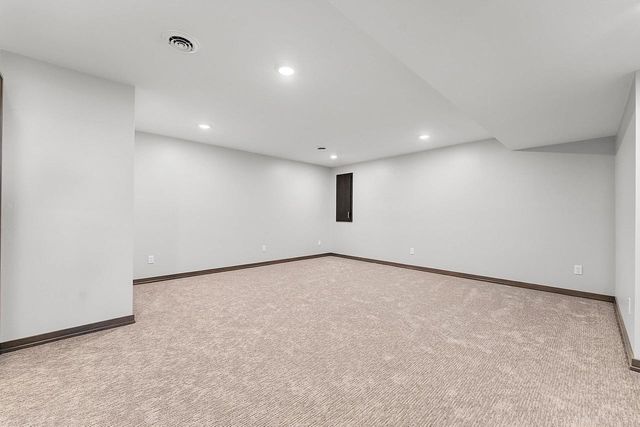 1810 LOST TRAIL, Suamico, WI 54313