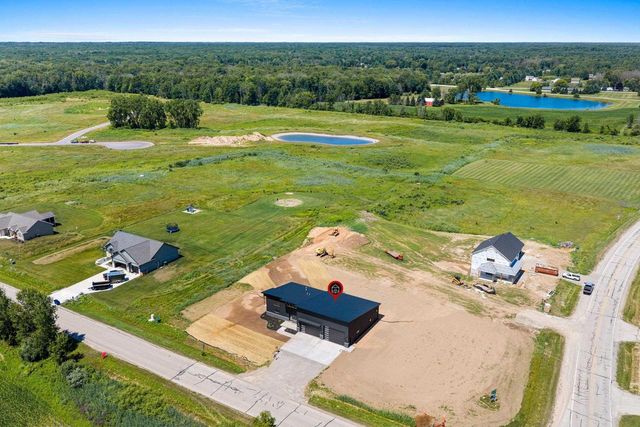 1810 LOST TRAIL, Suamico, WI 54313
