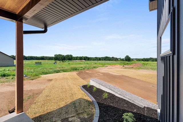 1810 LOST TRAIL, Suamico, WI 54313