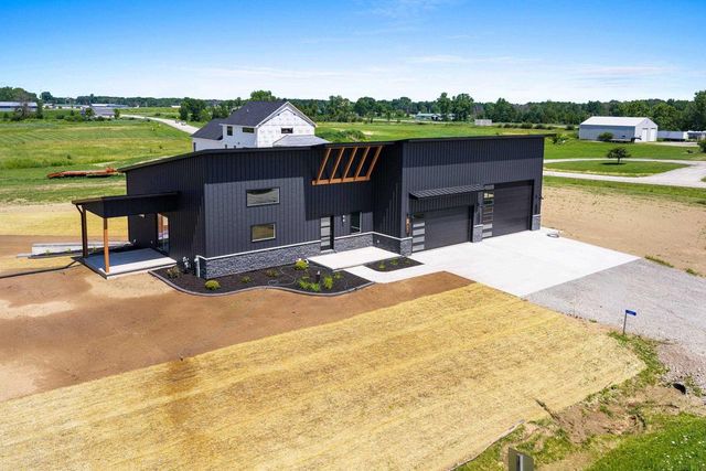 1810 LOST TRAIL, Suamico, WI 54313