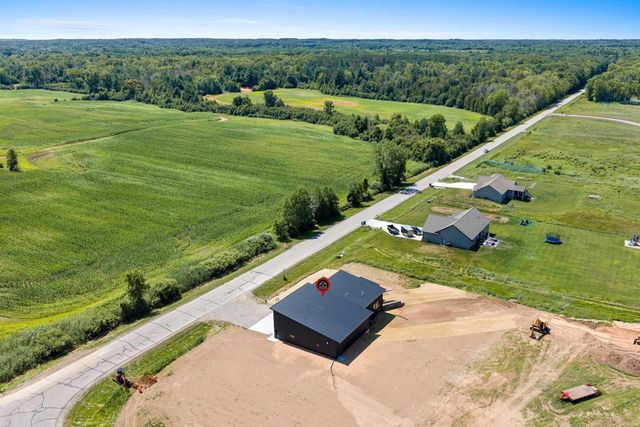 1810 LOST TRAIL, Suamico, WI 54313