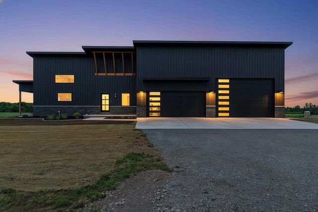 1810 LOST TRAIL, Suamico, WI 54313