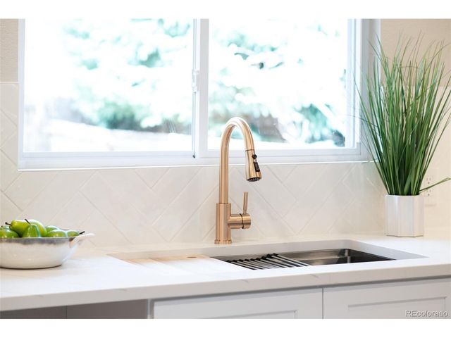 7213 S Harrison Way, Littleton, CO 80122