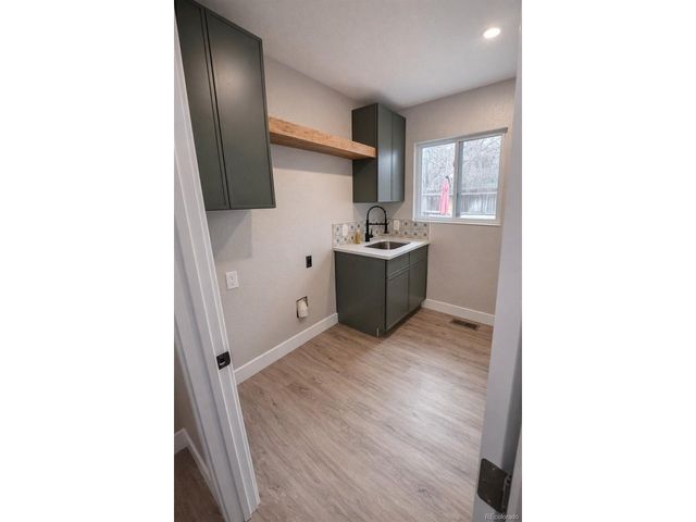 7213 S Harrison Way, Littleton, CO 80122