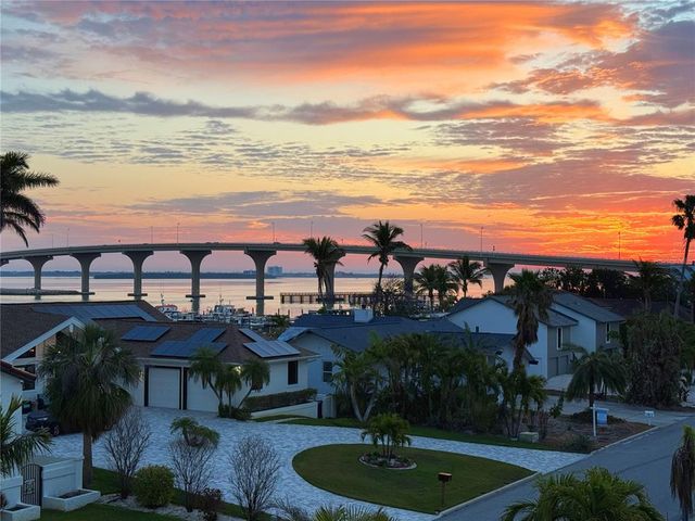 173 1ST STREET W, Tierra Verde, FL 33715
