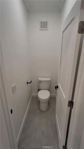 34 Apple Valley, Irvine, CA 92602