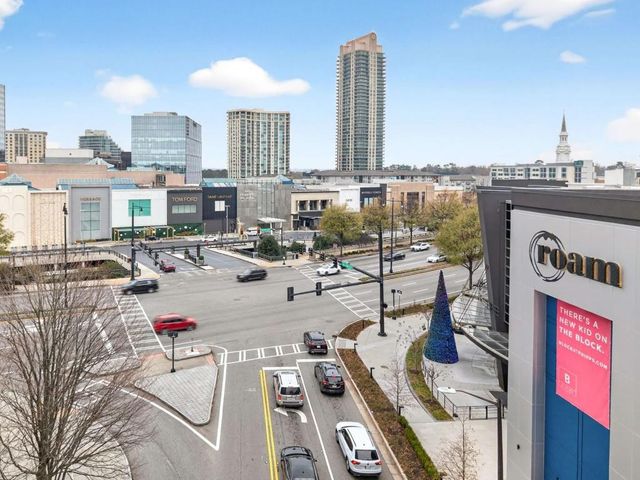 3668 Kingsboro NE Road 1, Atlanta, GA 30319