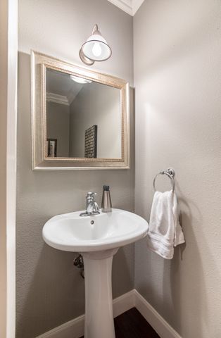 708 N Windomere Avenue, Dallas, TX 75208