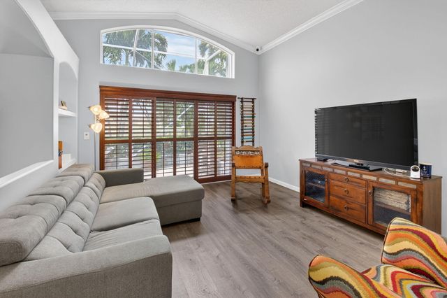 6304 Barton Creek Circle, Lake Worth, FL 33463