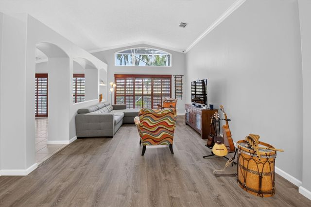 6304 Barton Creek Circle, Lake Worth, FL 33463