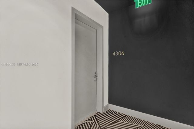 45 SW 9th St 4306, Miami, FL 33130