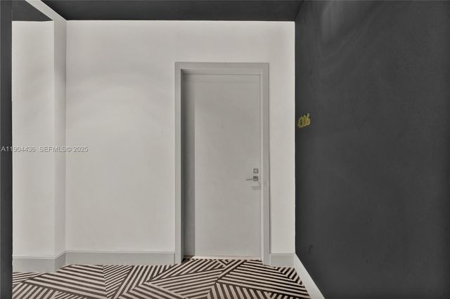 45 SW 9th St 4306, Miami, FL 33130