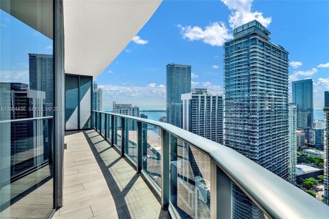 45 SW 9th St 4306, Miami, FL 33130