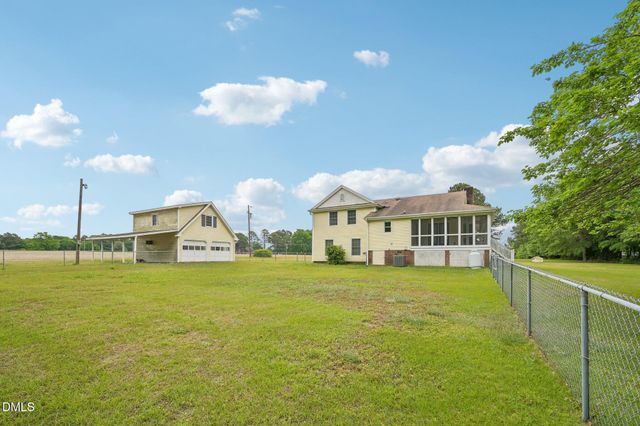 186 Baptist Grove Road, Fuquay Varina, NC 27526