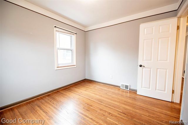 2224 N Connecticut Avenue, Royal Oak, MI 48073