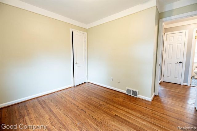 2224 N Connecticut Avenue, Royal Oak, MI 48073