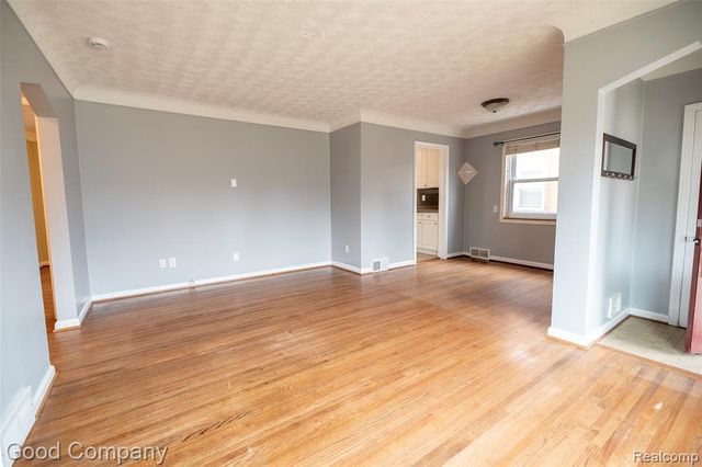 2224 N Connecticut Avenue, Royal Oak, MI 48073