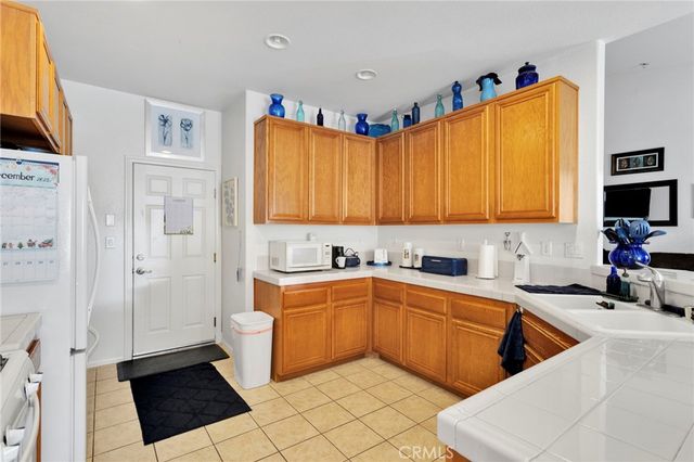 16179 Homoa, Victorville, CA 92395