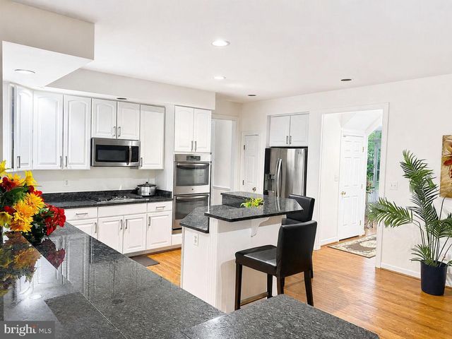 2002 GRESHAM LN, Davidsonville, MD 21035