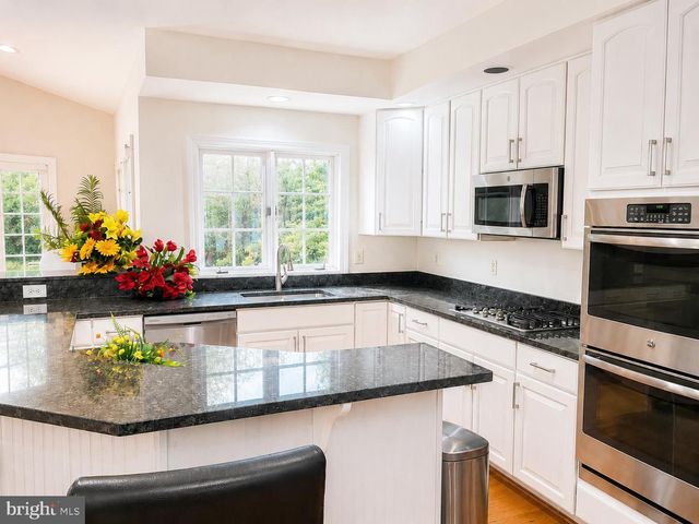 2002 GRESHAM LN, Davidsonville, MD 21035