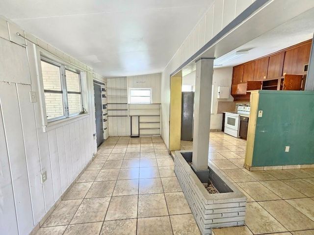 3701 SW 43rd Ave, West Park, FL 33023