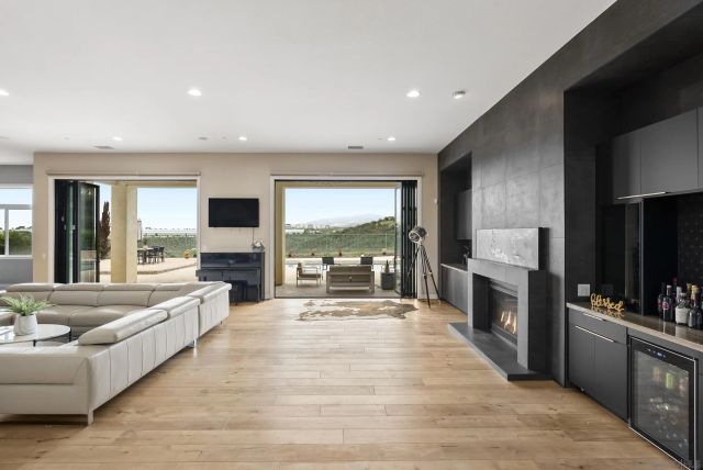 11753 Big Canyon Ln, San Diego, CA 92131