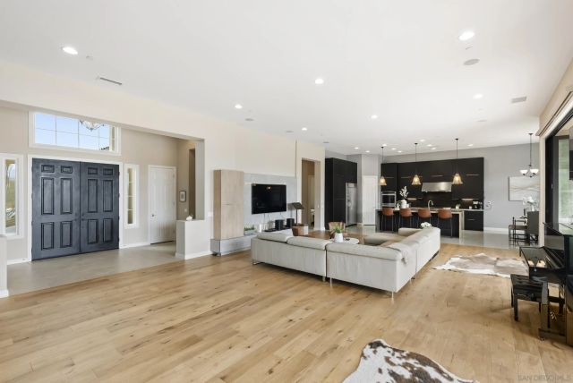 11753 Big Canyon Ln, San Diego, CA 92131