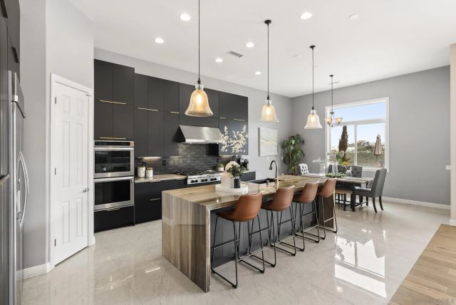 11753 Big Canyon Ln, San Diego, CA 92131