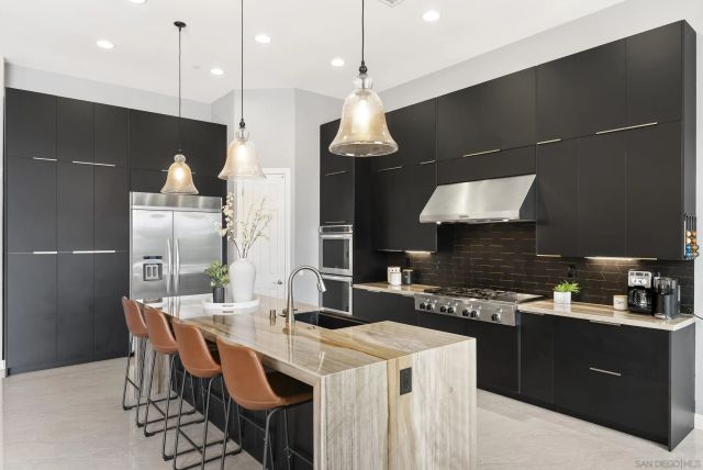 11753 Big Canyon Ln, San Diego, CA 92131