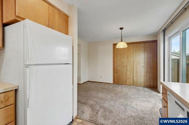 223 McNary Heights Dr N, Keizer, OR 97303